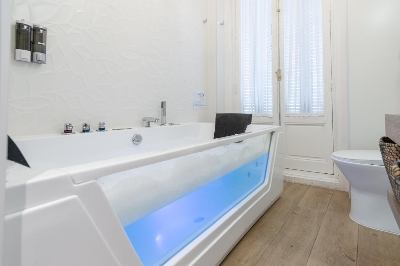 Apartment Jacuzzi Full Exterior Sol, By Monaro***** *